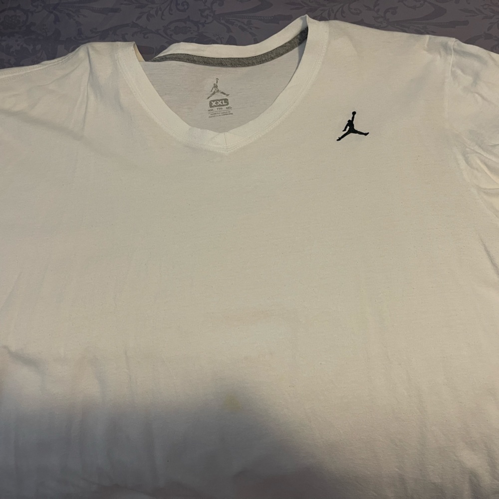WHITE XXL AIR JORDON VINTAGE V-NECK T-SHIRT